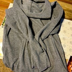 Gray fleece old navy oversized shirt hood condition only wore a few times